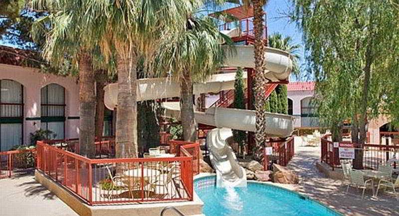 Wyndham El Paso Airport And Water Park Hotel Exterior photo