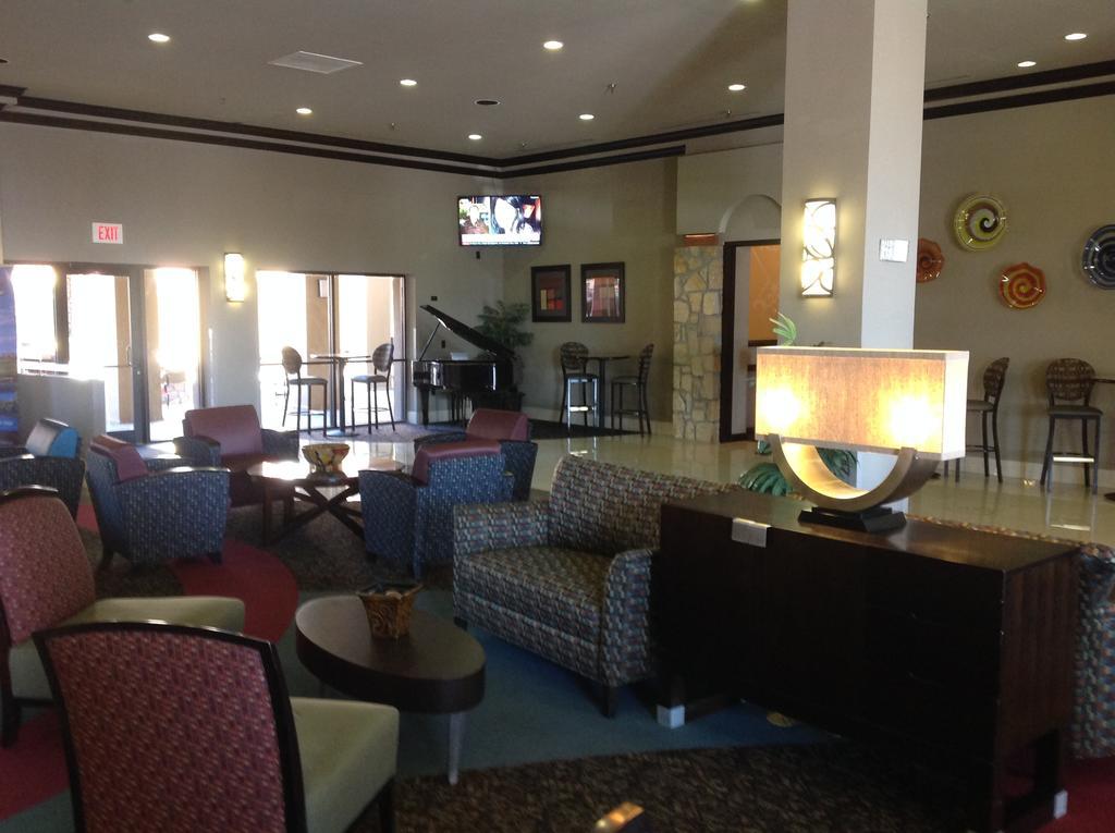 Wyndham El Paso Airport And Water Park Hotel Exterior photo